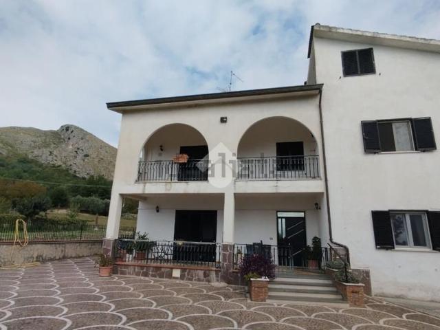 Casa in vendita a Cervaro, Lazio