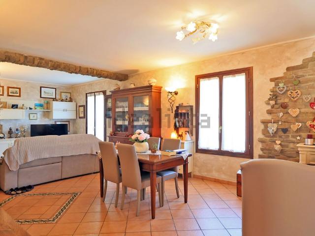 Casa in vendita a Val d’Enza, Re