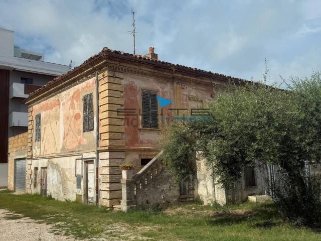 Casa in vendita a Pescara Colli, Pescara
