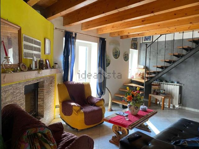 Casa in vendita a Quiliano, Liguria