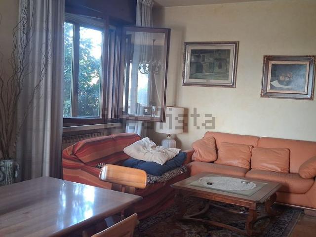 Casa in vendita a Osio Sotto, Lombardia