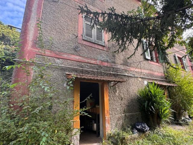 Casa in vendita a San Gottardo, Genova