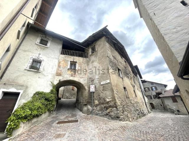 Casa in vendita a Comunità montana della valle Camonica, Vione