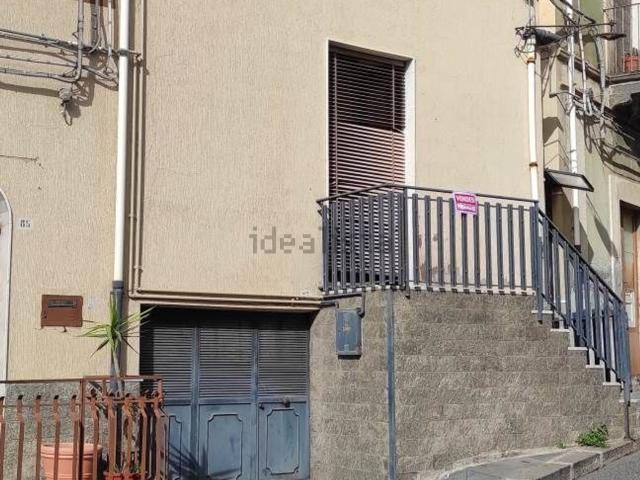Casa in vendita a Biancavilla, Sicilia