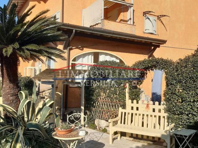 Casa in vendita a Montignoso, Toscana