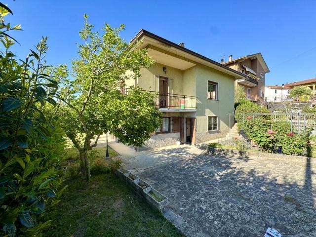 Casa in vendita a Varsi, Reggio Emilia