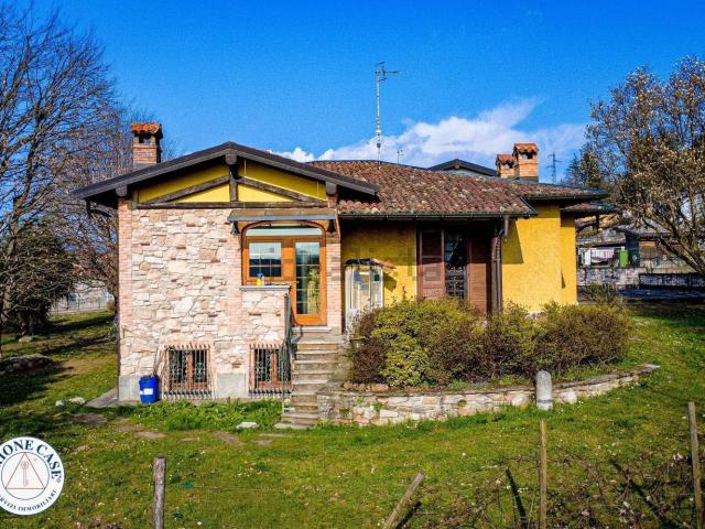 Casa in vendita a Comunità Montana del Piambello, Marchirolo