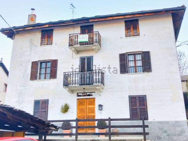 Casa in vendita a Fenis, Aosta