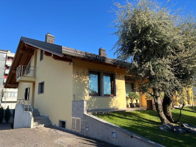 Casa in vendita a Cussignacco / Cussignà, Reana Del Roiale