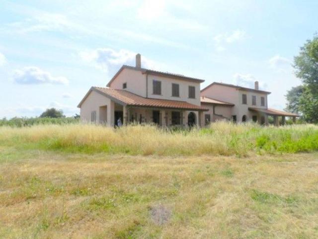 Casa in vendita a Cecina, Toscana