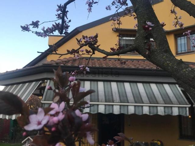 Casa in vendita a Campo Sportivo-Colombara, Saronno