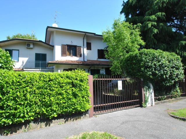 Casa in vendita a Oreno, Vimercate