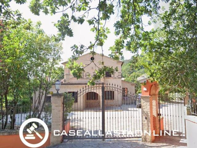 Casa in vendita a Costabianca, Loreto