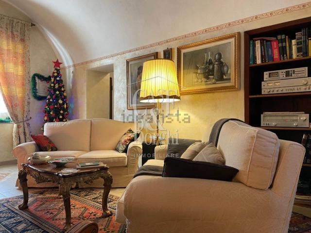 Casa in vendita a Cornale, Lombardia