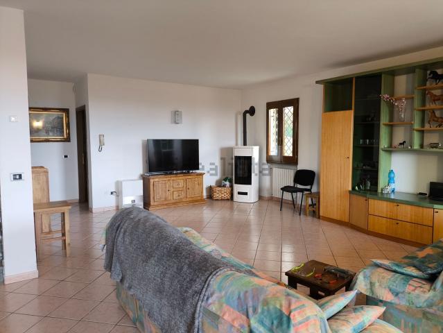 Casa in vendita a Monsummano Terme, Pistoia