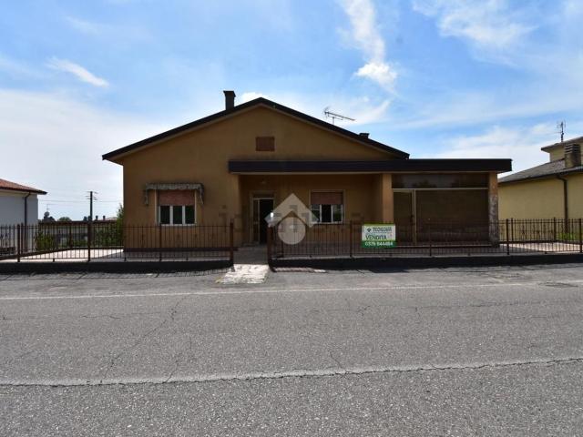 Casa in vendita a Castiglione Delle Stiviere, Lombardia