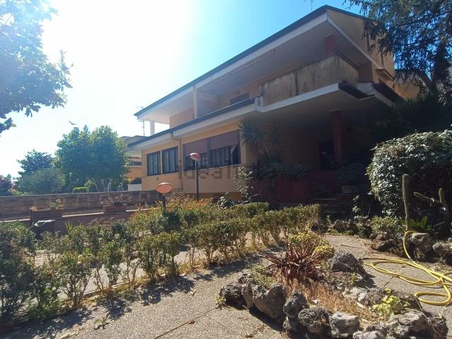 Casa in vendita a Latina, Lazio