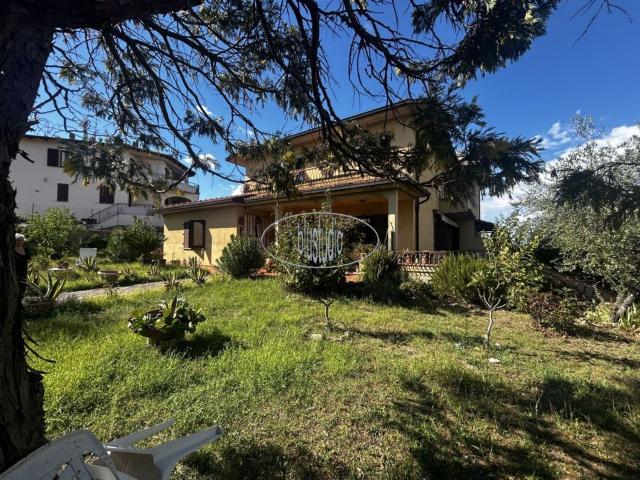 Casa in vendita a Poggiolino, Figline Valdarno
