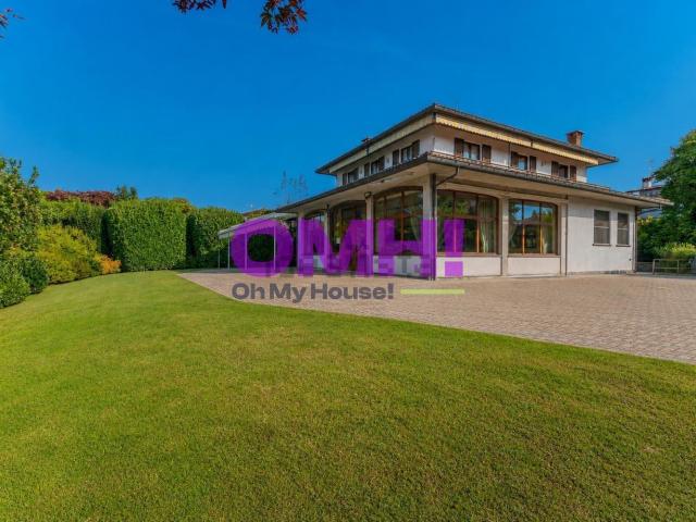 Casa in vendita a Unione dei comuni del Medio Verbano, Monvalle