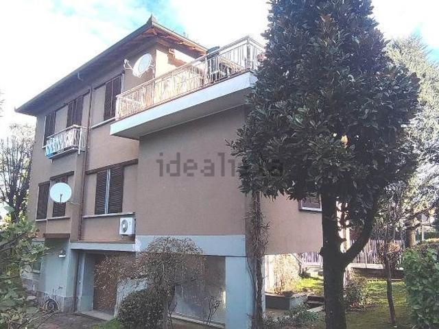 Casa in vendita a Broni, Lombardia