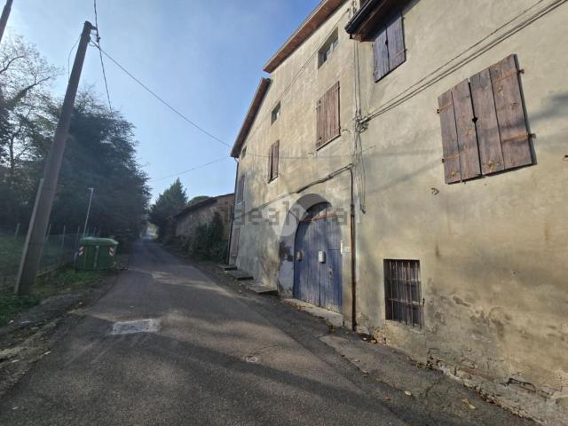 Casa in vendita a Traversetolo, Reggio Emilia