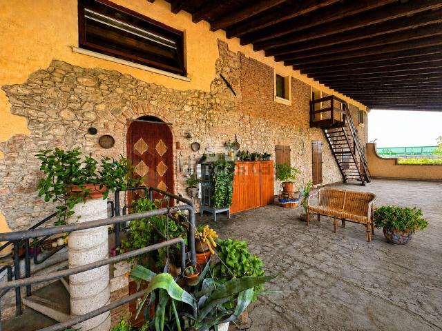 Casa in vendita a Lonato, Lombardia