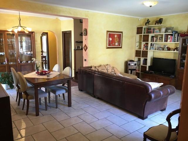 Casa in vendita a Carsoli, Abruzzo