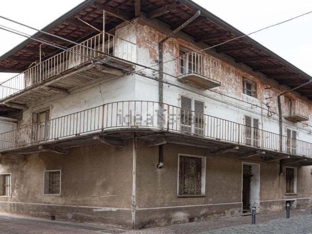 Casa in vendita a Ciriè, Torino