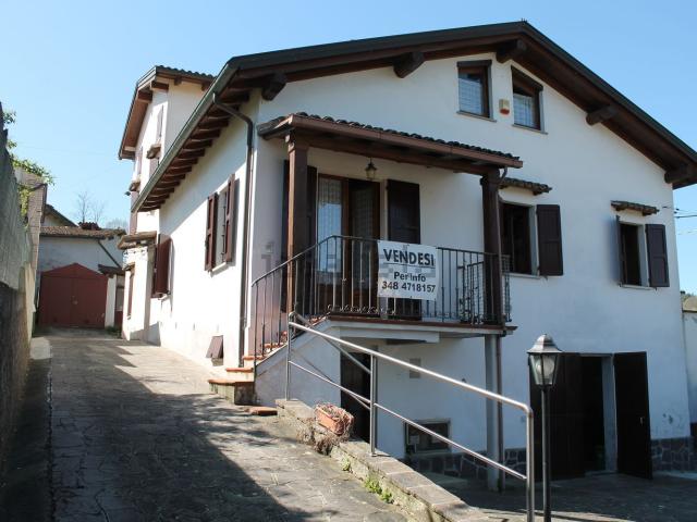Casa in vendita a Traversetolo, Parma