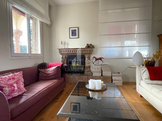 Casa in vendita a Ferrara, Reggio Emilia