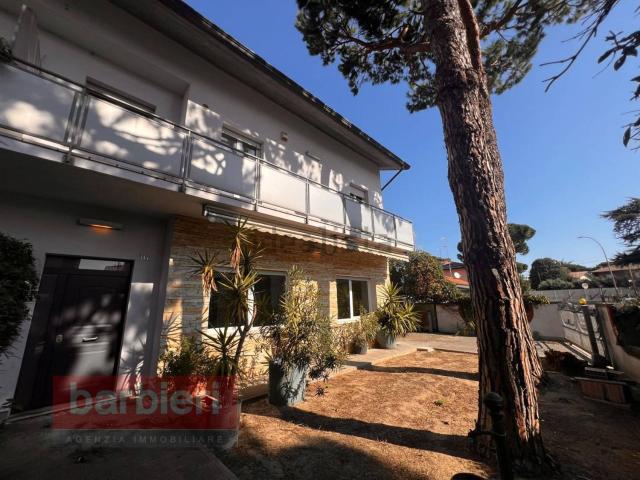 Casa in vendita a Pinarella di Cervia, Cervia