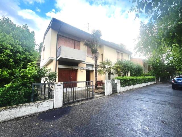 Casa in vendita a Unione dei comuni della Bassa Romagna, Massa Lombarda