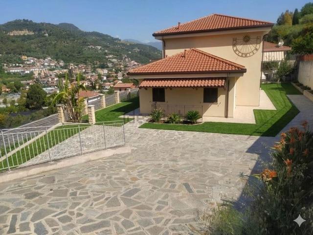 Casa in vendita a Camporosso, Liguria