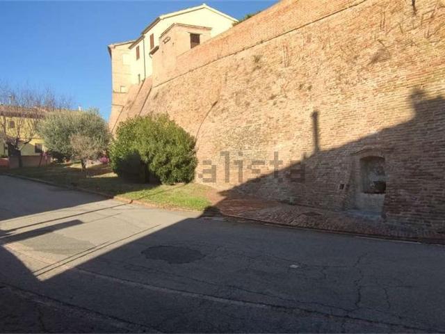 Casa in vendita a Montale, Marche