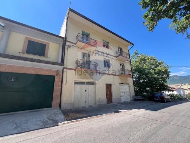 Casa in vendita a Colledimezzo, Abruzzo