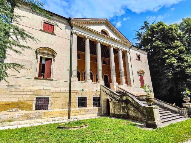 Casa in vendita a Vicenza, Veneto