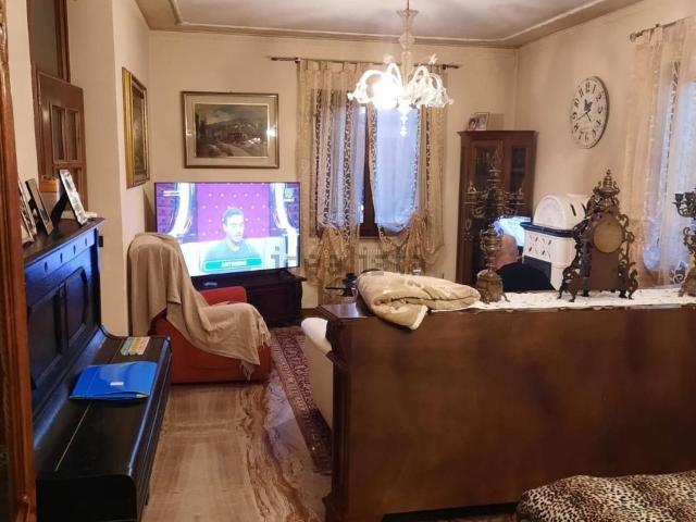 Casa in vendita a Pilastroni, Bassano Del Grappa