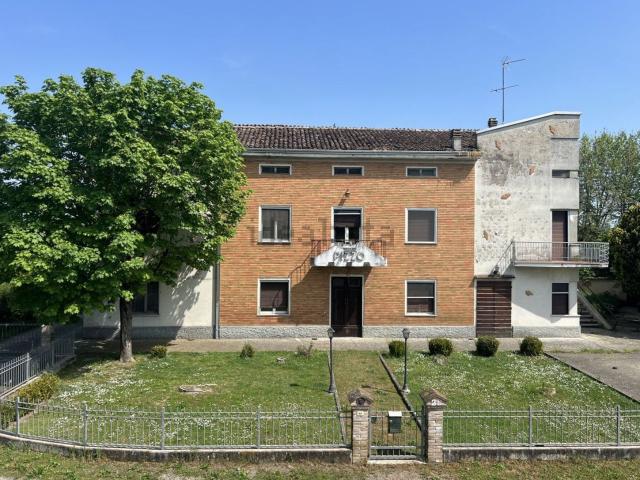 Casa in vendita a San Secondo Parmense, Reggio Emilia