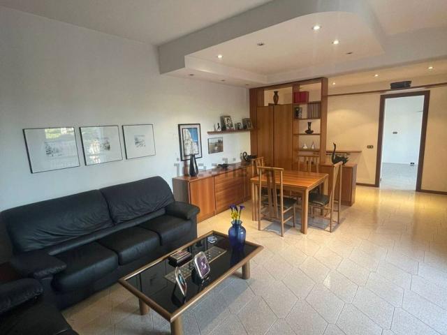 Casa in vendita a Busnago, Lombardia