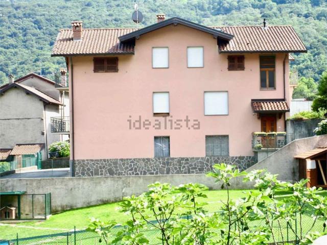 Casa in vendita a Sant'omobono Imagna, Lombardia