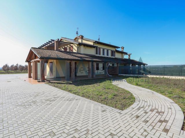Casa in vendita a Unione dei comuni Valle del Savio, Cesenà