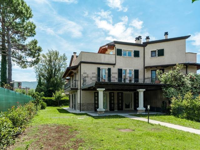 Casa in vendita a Zona Nord, Brescia