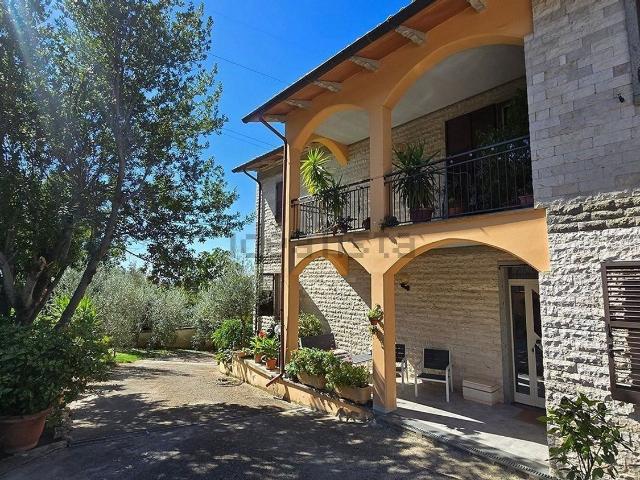 Casa in vendita a Tenaglie, Montecchio