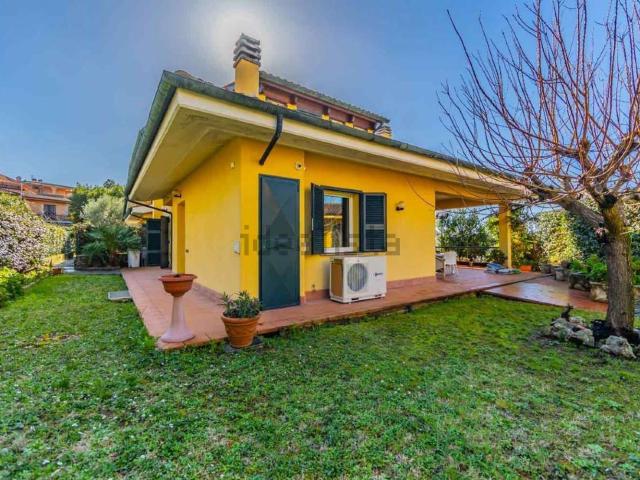 Casa in vendita a Guidonia Montecelio, Roma Capitale