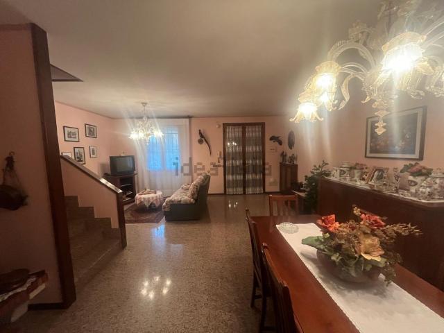 Casa in vendita a Casinalbo, Formigine