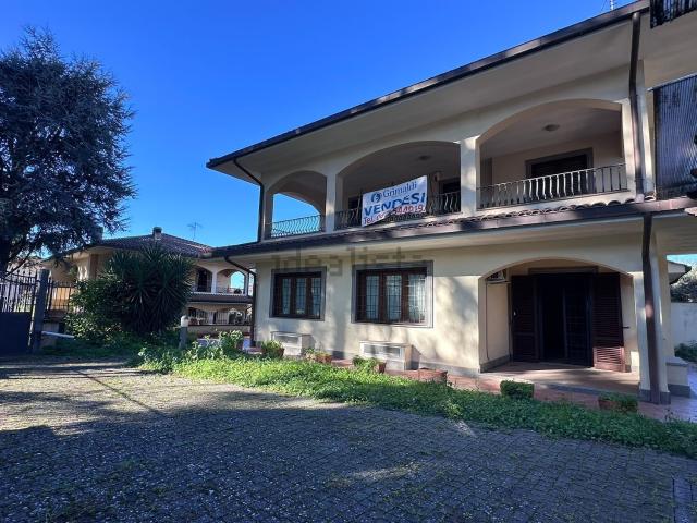 Casa in vendita a Grottaferrata, Roma Capitale