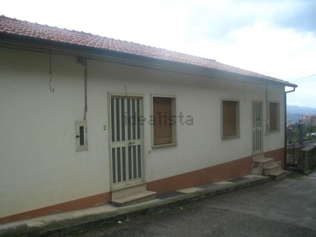 Casa in vendita a Sant'angelo All'esca, Campania
