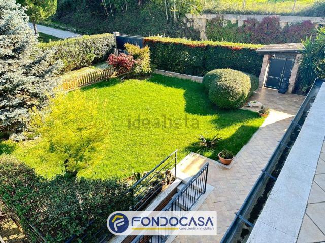 Casa in vendita a Borgo Cartaro, Marche