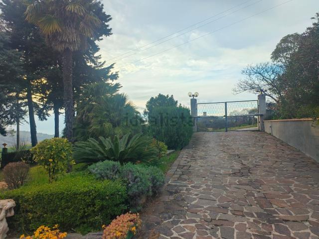 Casa in vendita a Marche, Ancona