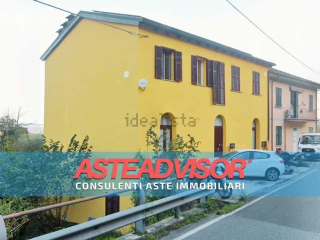 Casa in vendita a Follo, Liguria